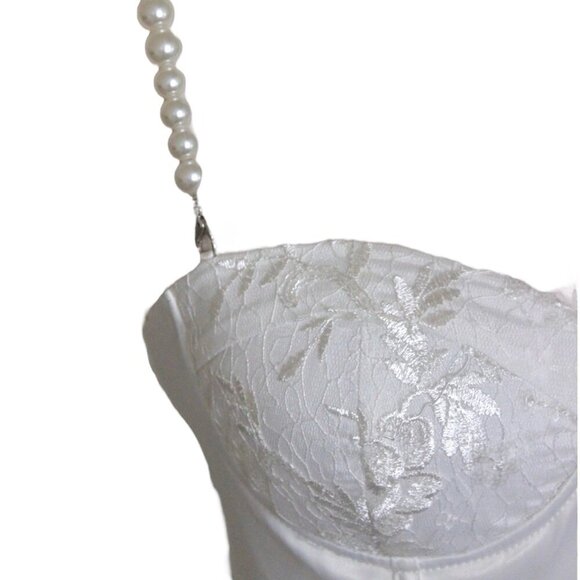 Bridal Romper Lace and Pearls - Picture 4 of 6